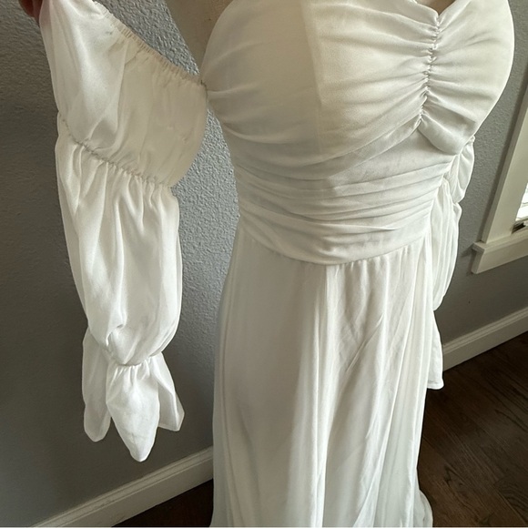 White Off Shoulder Flounce Sleeve Ruched Chiffon Maxi Dress Size Small - Picture 5 of 9